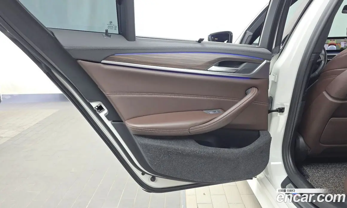 BMW 5 серия 2019 2.0 автомат (гидро), фото 15 BMW 5 серия 2019 2.0 автомат (гидро), фото 15