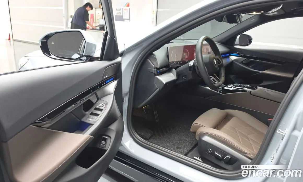 BMW 5 серия 2024 2.0 автомат (гидро), фото 13