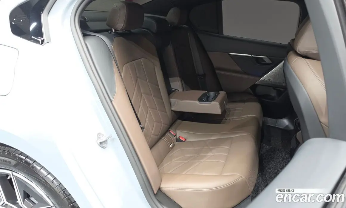 BMW 5 серия 2024 2.0 автомат (гидро), фото 18