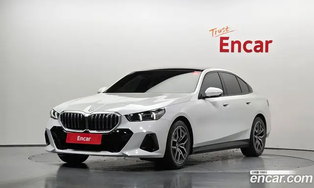 BMW 5 серия, 2026, 5 241 км