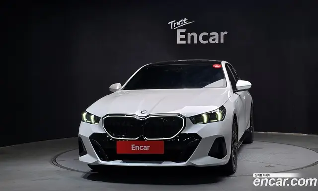 BMW 5 серия 2026 2.0 автомат (гидро), миниатюра 3