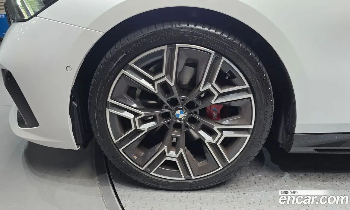 BMW 5 серия 2026 2.0 автомат (гидро), фото 5