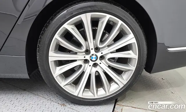 BMW 7 серия 2017 4.4 автомат (гидро), миниатюра 7 BMW 7 серия 2017 4.4 автомат (гидро), миниатюра 7