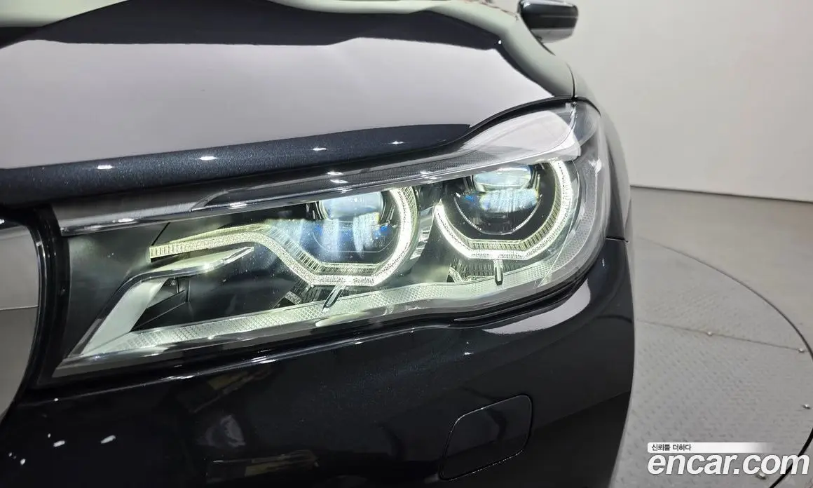 BMW 7 серия 2017 4.4 автомат (гидро), фото 8 BMW 7 серия 2017 4.4 автомат (гидро), фото 8