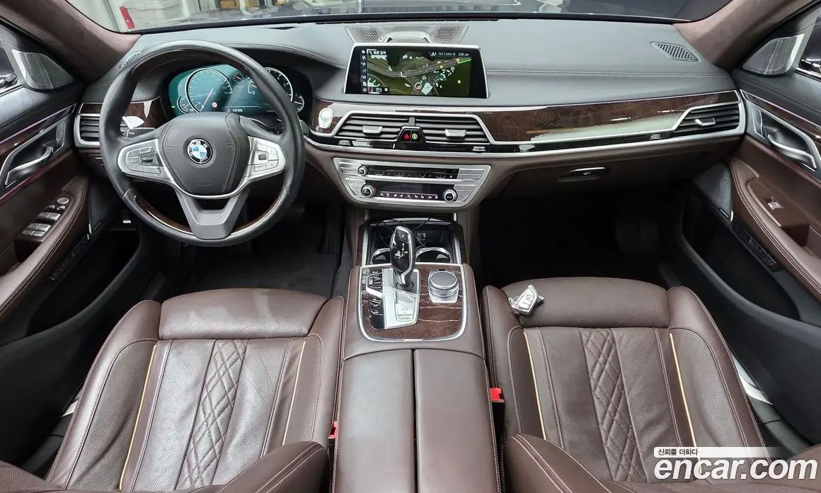 BMW 7 серия 2017 4.4 автомат (гидро), фото 10 BMW 7 серия 2017 4.4 автомат (гидро), фото 10