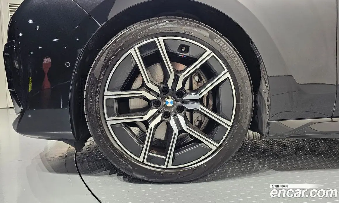 BMW 7 серия 2024 3.0 автомат (гидро), фото 4