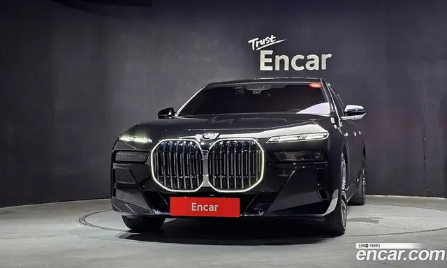 BMW 7 серия 2025 3.0 автомат (гидро), миниатюра 3