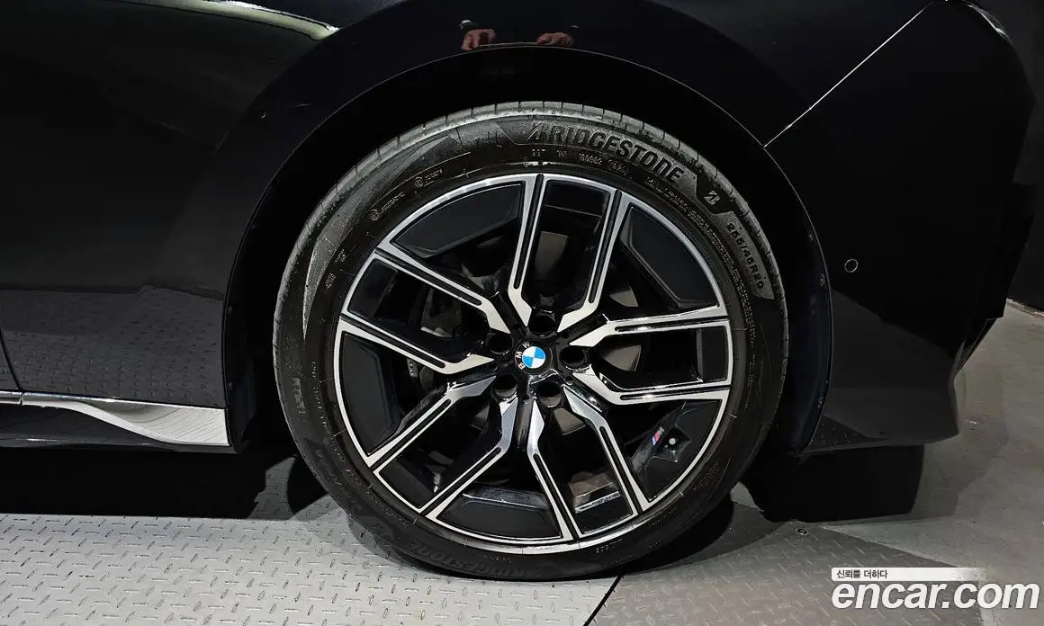 BMW 7 серия 2025 3.0 автомат (гидро), фото 7
