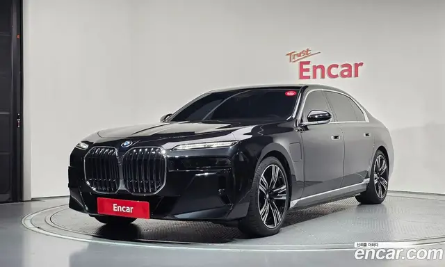 BMW 7 серия, 2026, 4 150 км