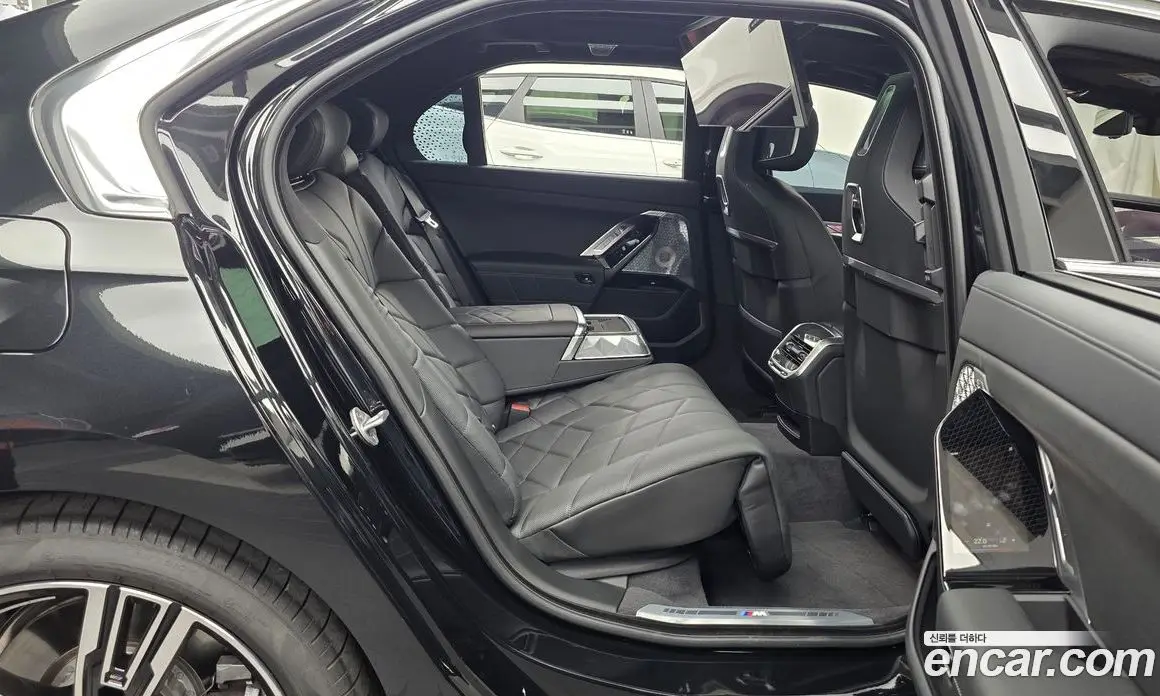 BMW 7 серия 2026 3.0 автомат (гидро), фото 18 BMW 7 серия 2026 3.0 автомат (гидро), фото 18