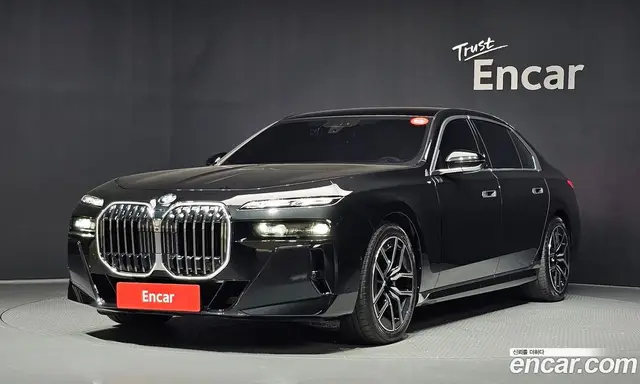 BMW 7 серия, 2026, 3 621 км