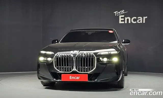 BMW 7 серия 2026 3.0 автомат (гидро), миниатюра 3