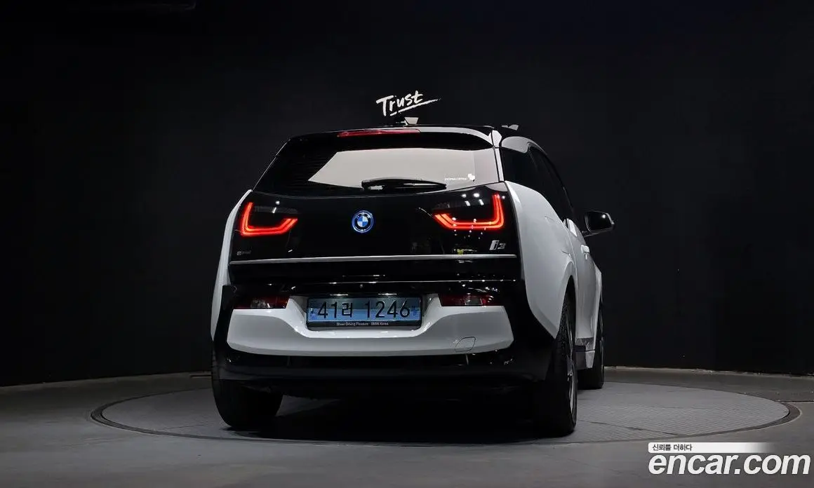 BMW i3 2018 автомат (гидро), фото 4 BMW i3 2018 автомат (гидро), фото 4