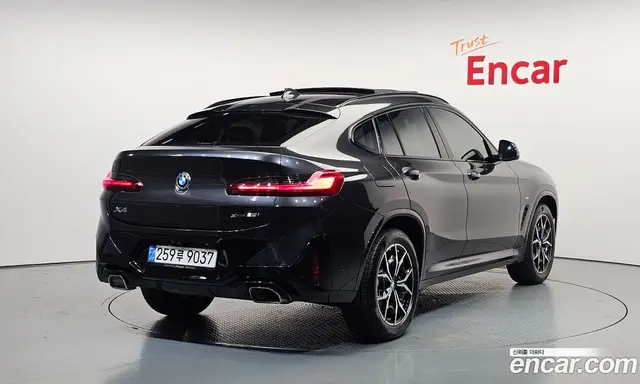 BMW X4 2022 2.0 автомат (гидро), миниатюра 2