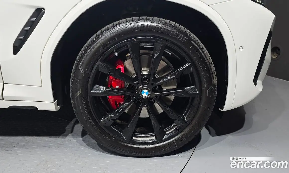 BMW X4 2025 2.0 автомат (гидро), фото 7 BMW X4 2025 2.0 автомат (гидро), фото 7