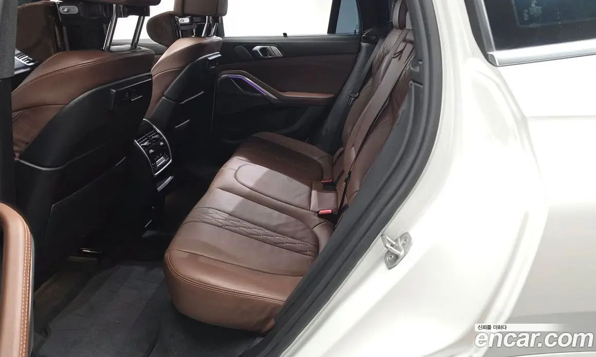 BMW X6 2022 3.0 автомат (гидро), фото 16