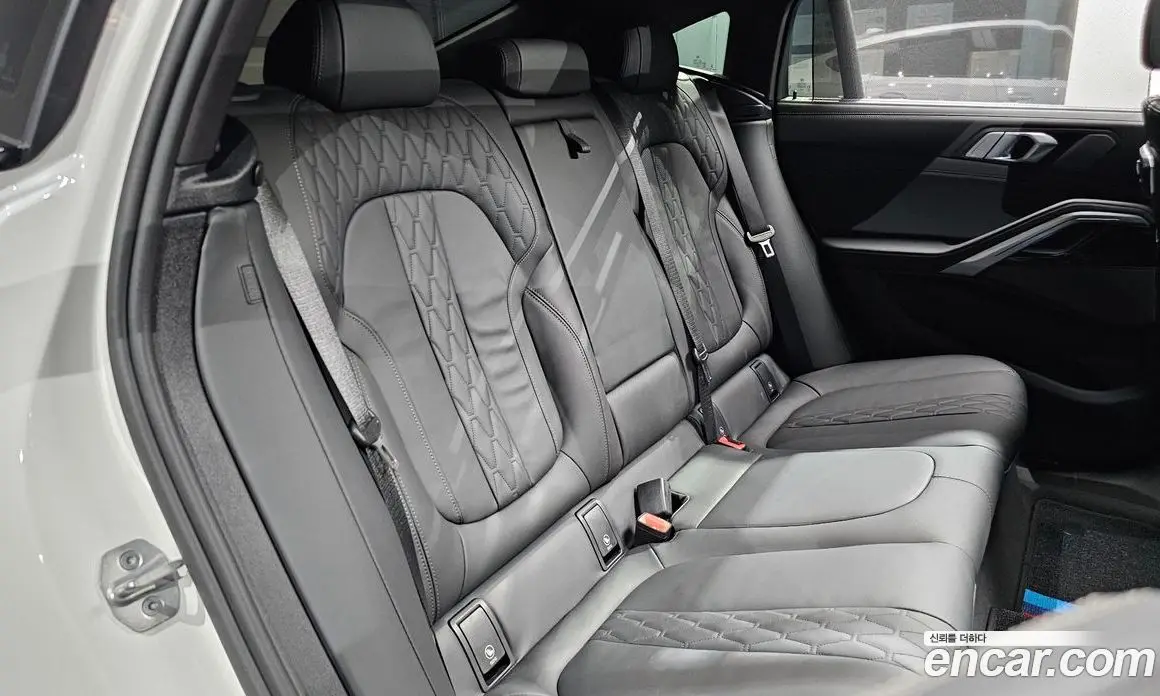 BMW X6 2024 3.0 автомат (гидро), фото 16