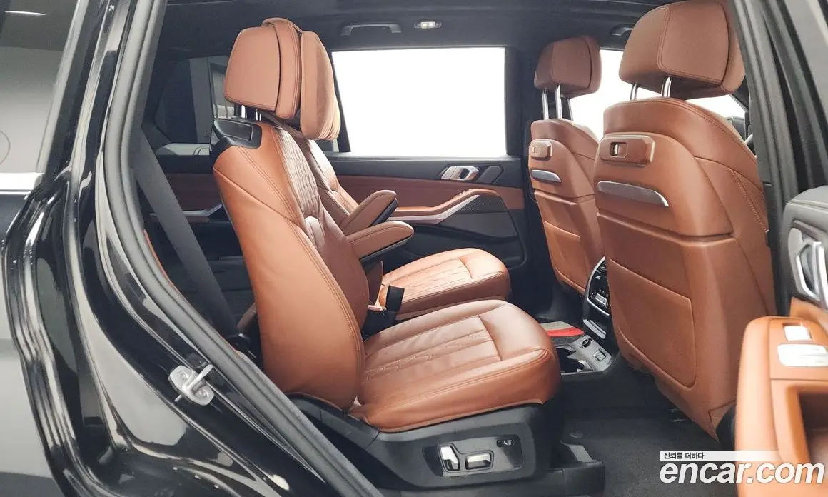BMW X7 2025 3.0 автомат (гидро), фото 16 BMW X7 2025 3.0 автомат (гидро), фото 16