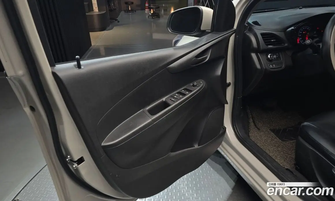 Chevrolet Spark 2016 1.0 автомат (гидро), фото 14