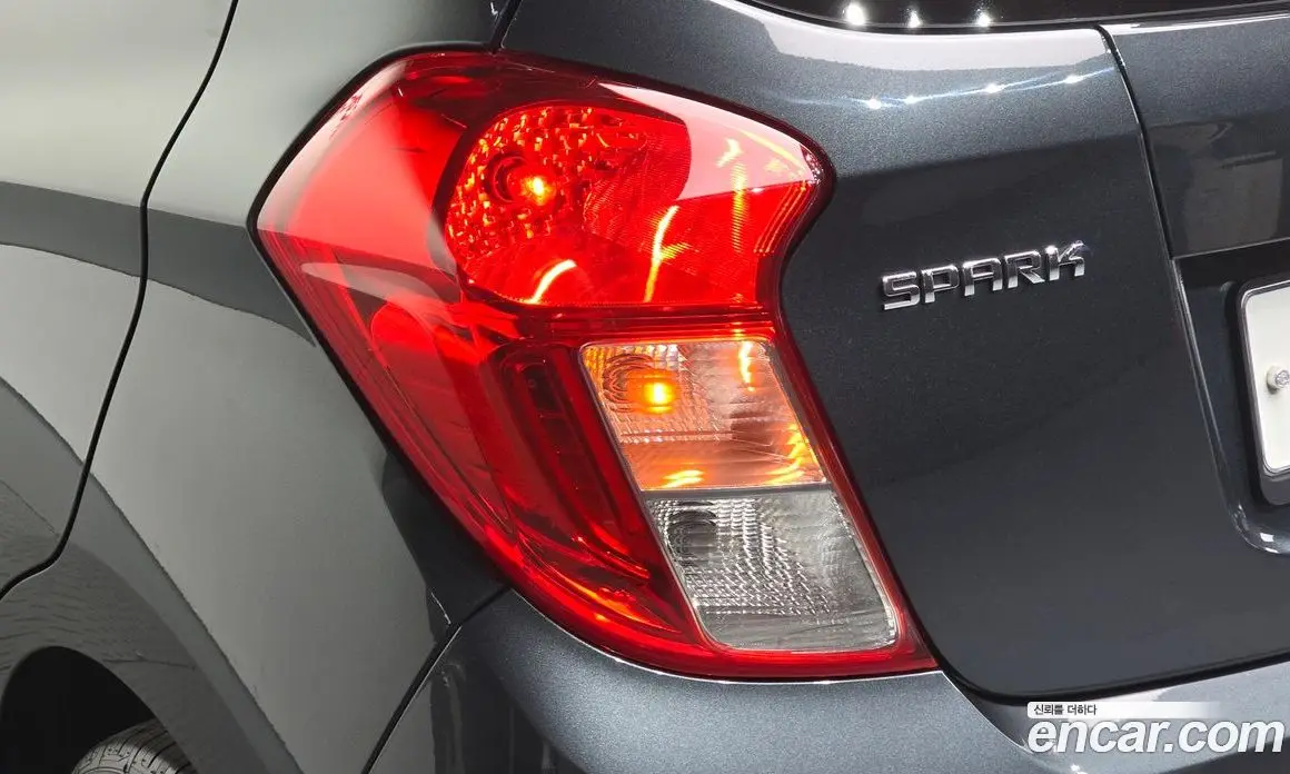 Chevrolet Spark 2018 1.0 автомат (гидро), фото 9