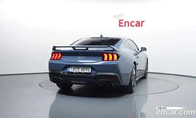 Ford Mustang 2024 5.0 автомат (гидро), миниатюра 4