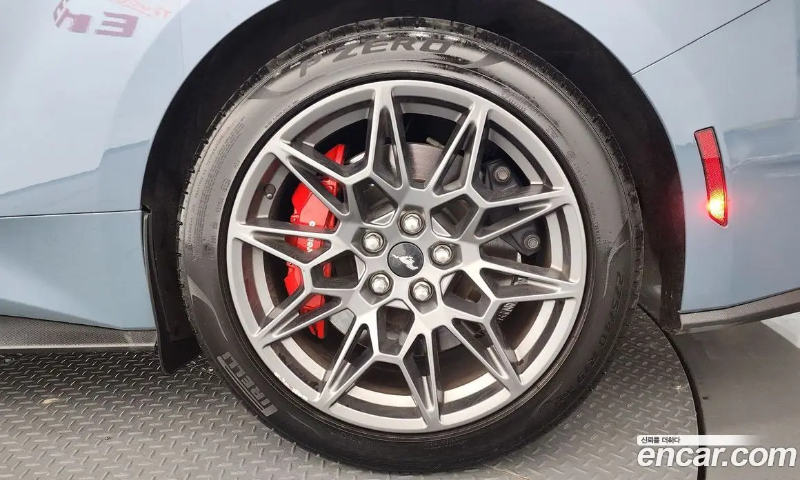 Ford Mustang 2024 5.0 автомат (гидро), фото 7