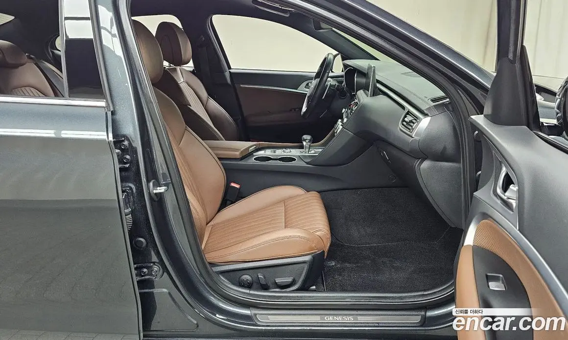 Genesis G70 2018 2.0 автомат (гидро), фото 16 Genesis G70 2018 2.0 автомат (гидро), фото 16