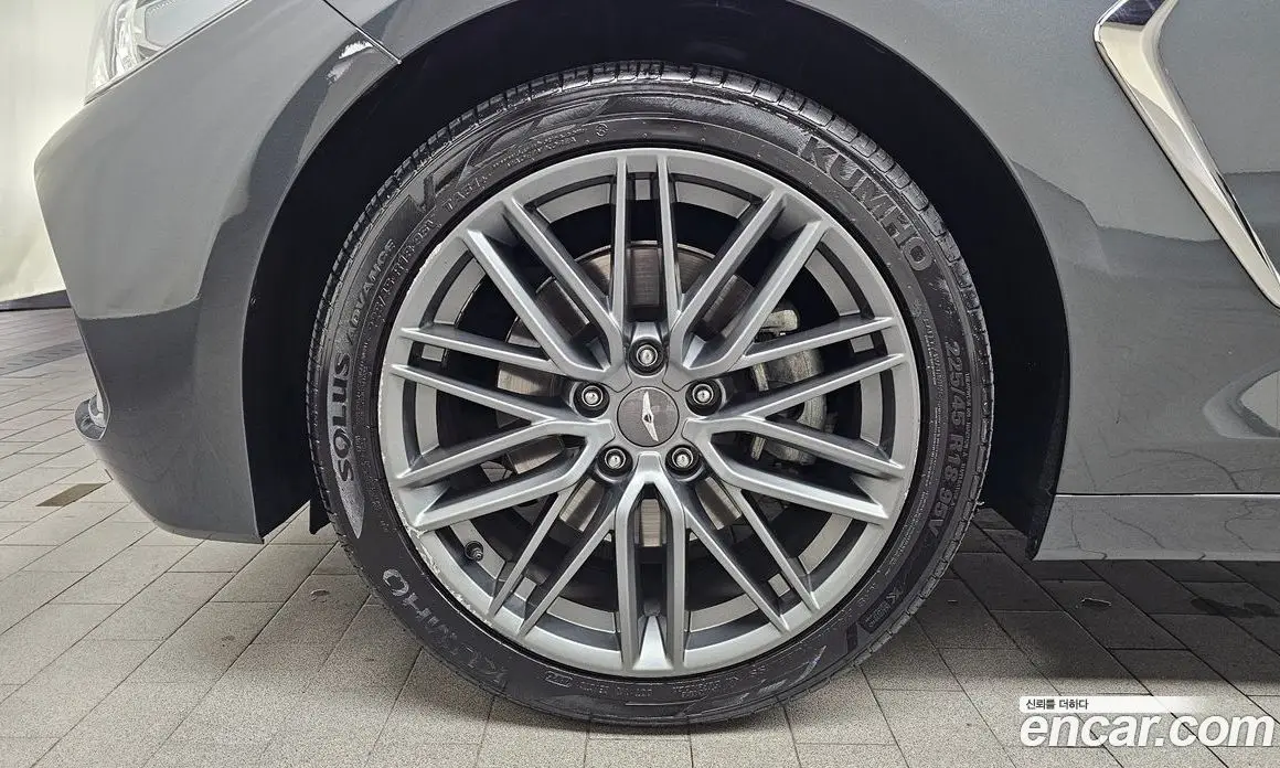 Genesis G70 2018 2.0 автомат (гидро), фото 5 Genesis G70 2018 2.0 автомат (гидро), фото 5