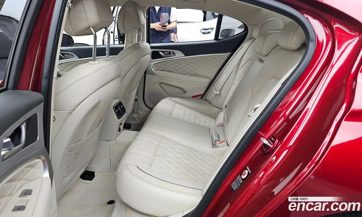 Genesis G70 2018 3.3 автомат (гидро), фото 16 Genesis G70 2018 3.3 автомат (гидро), фото 16