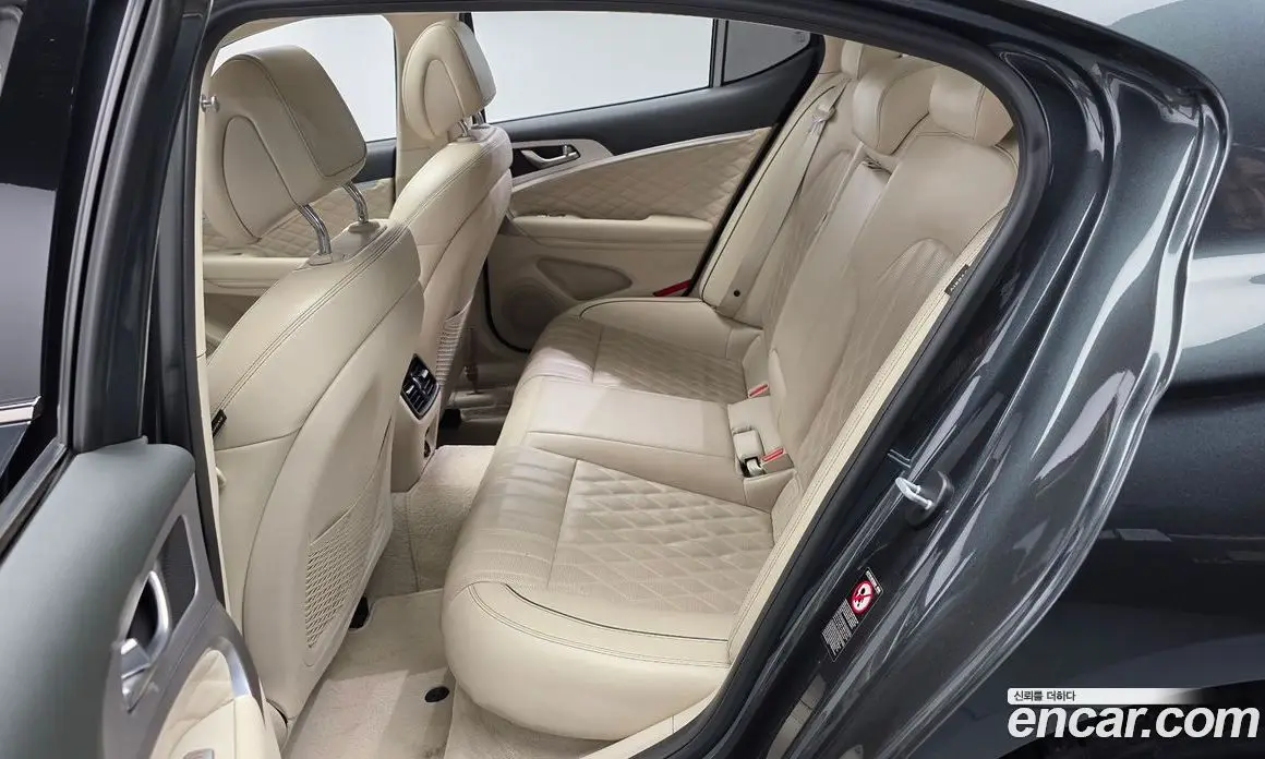 Genesis G70 2018 3.3 автомат (гидро), фото 16 Genesis G70 2018 3.3 автомат (гидро), фото 16