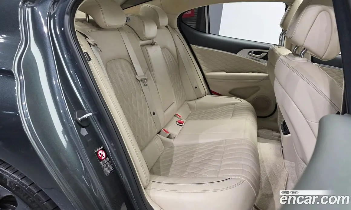 Genesis G70 2018 3.3 автомат (гидро), фото 18 Genesis G70 2018 3.3 автомат (гидро), фото 18