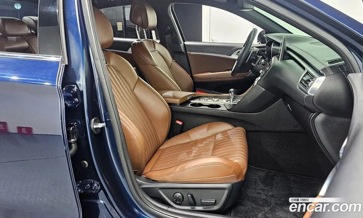 Genesis G70 2019 2.0 автомат (гидро), фото 16