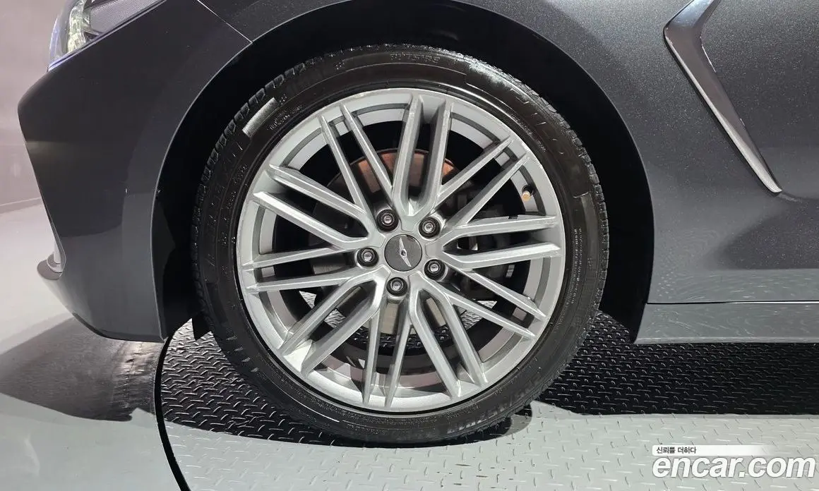 Genesis G70 2019 2.2 автомат (гидро), фото 5 Genesis G70 2019 2.2 автомат (гидро), фото 5