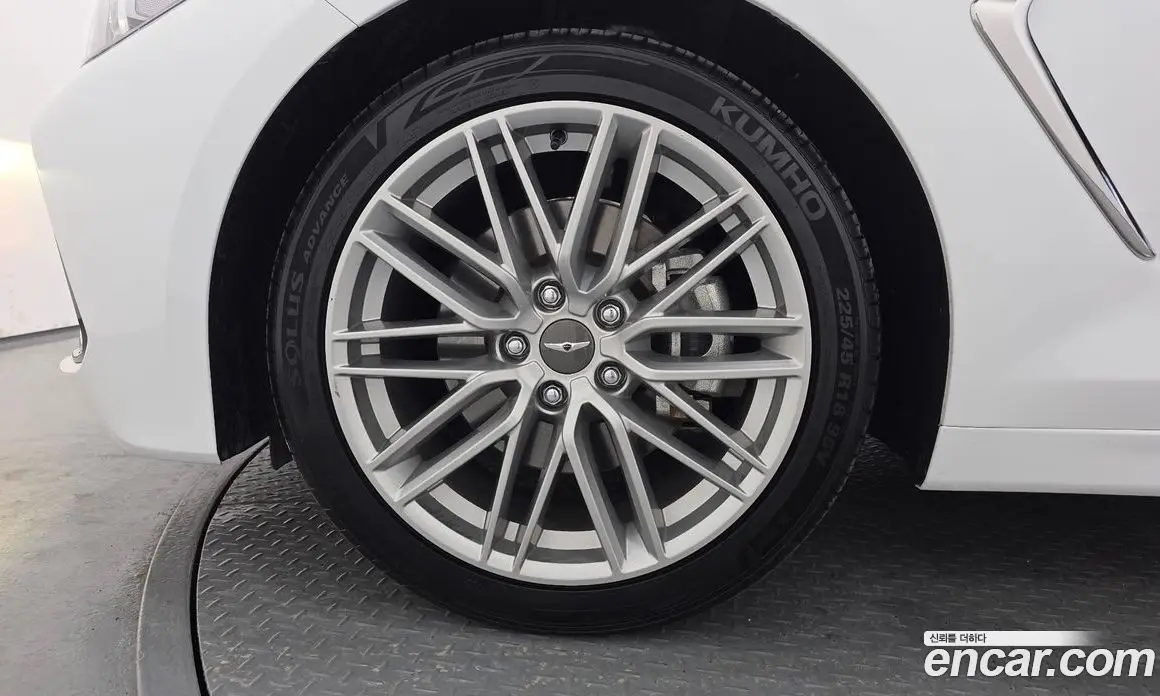 Genesis G70 2020 2.0 автомат (гидро), фото 4 Genesis G70 2020 2.0 автомат (гидро), фото 4
