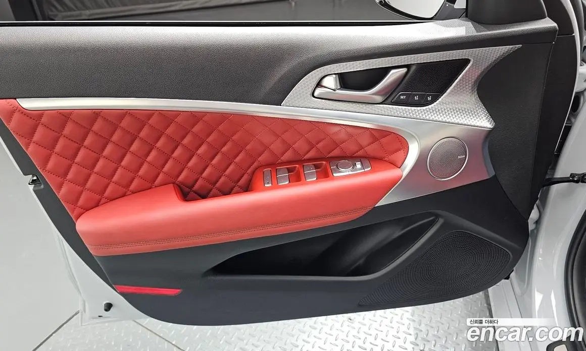 Genesis G70 2022 2.0 автомат (гидро), фото 14 Genesis G70 2022 2.0 автомат (гидро), фото 14