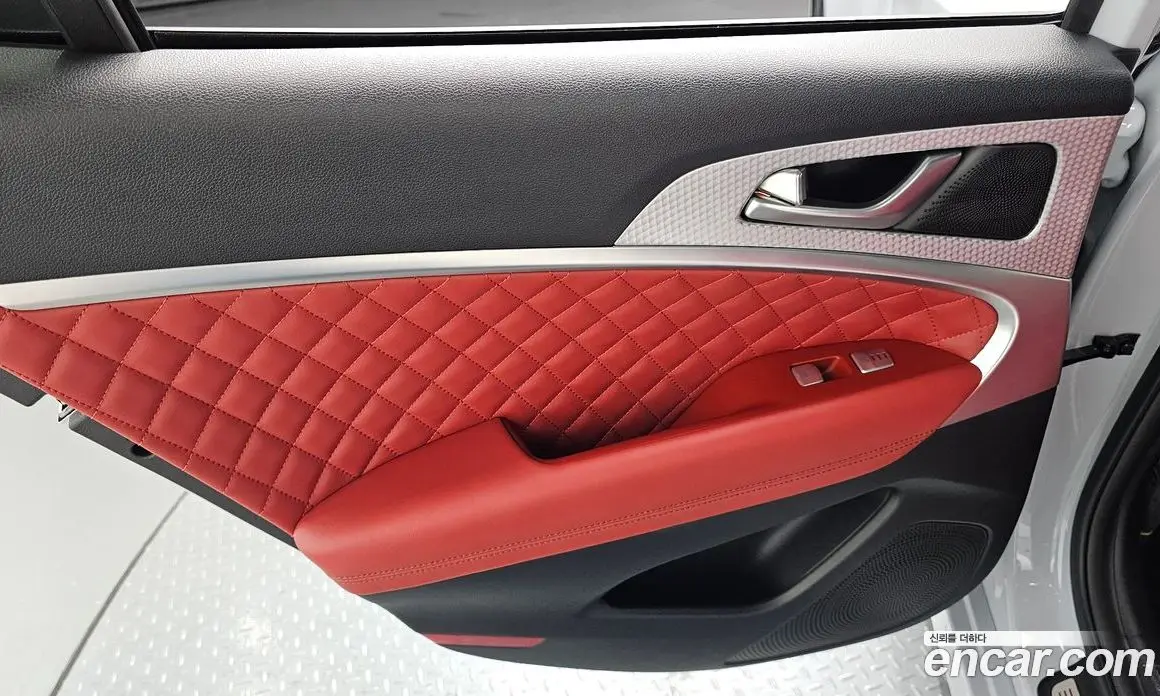 Genesis G70 2022 2.0 автомат (гидро), фото 15 Genesis G70 2022 2.0 автомат (гидро), фото 15