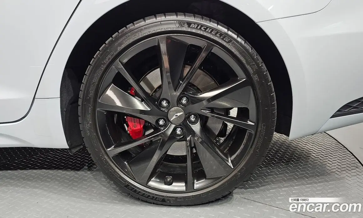 Genesis G70 2022 2.0 автомат (гидро), фото 7 Genesis G70 2022 2.0 автомат (гидро), фото 7