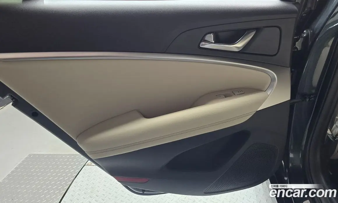 Genesis G70 2025 2.5 автомат (гидро), фото 15