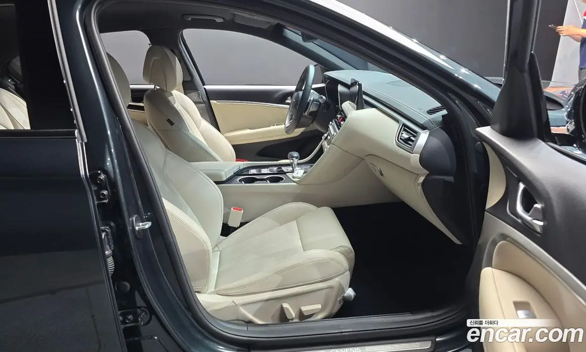 Genesis G70 2025 2.5 автомат (гидро), фото 16