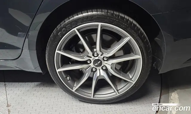 Genesis G70 2025 2.5 автомат (гидро), миниатюра 7