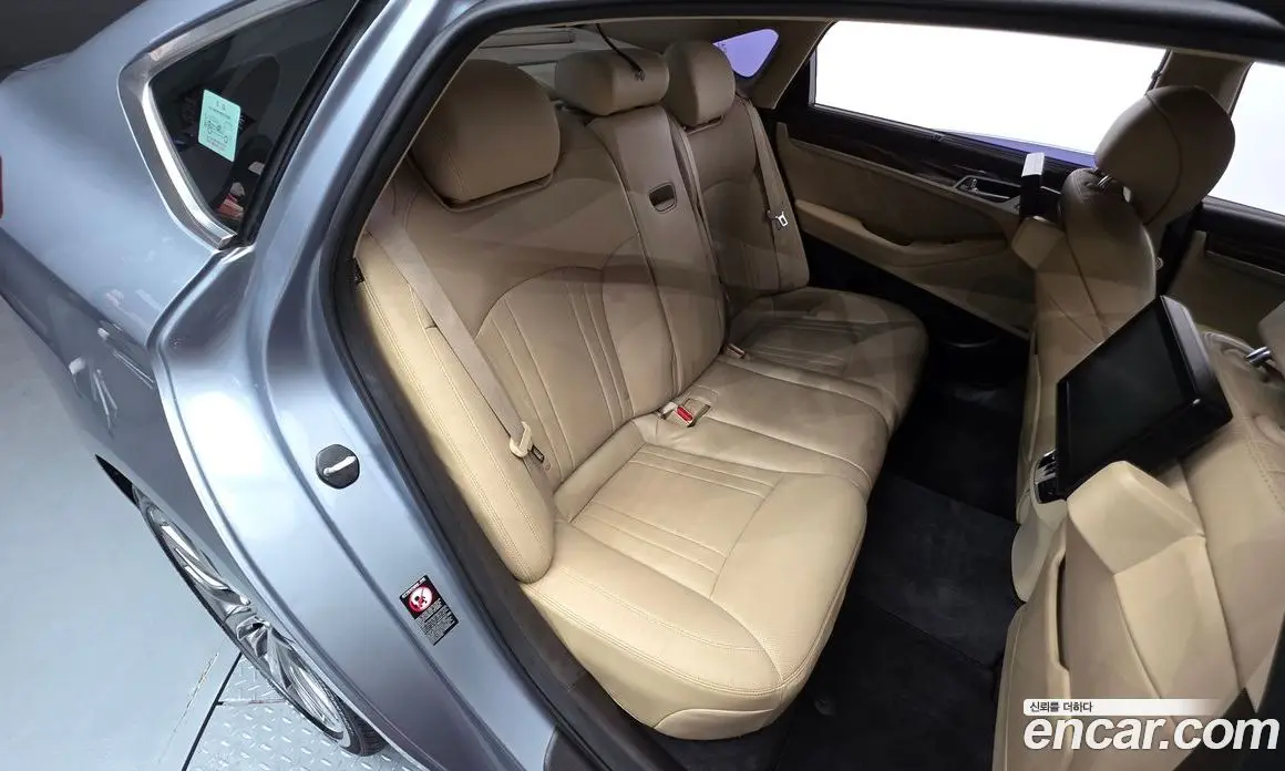 Genesis G80 2016 3.3 автомат (гидро), фото 16 Genesis G80 2016 3.3 автомат (гидро), фото 16