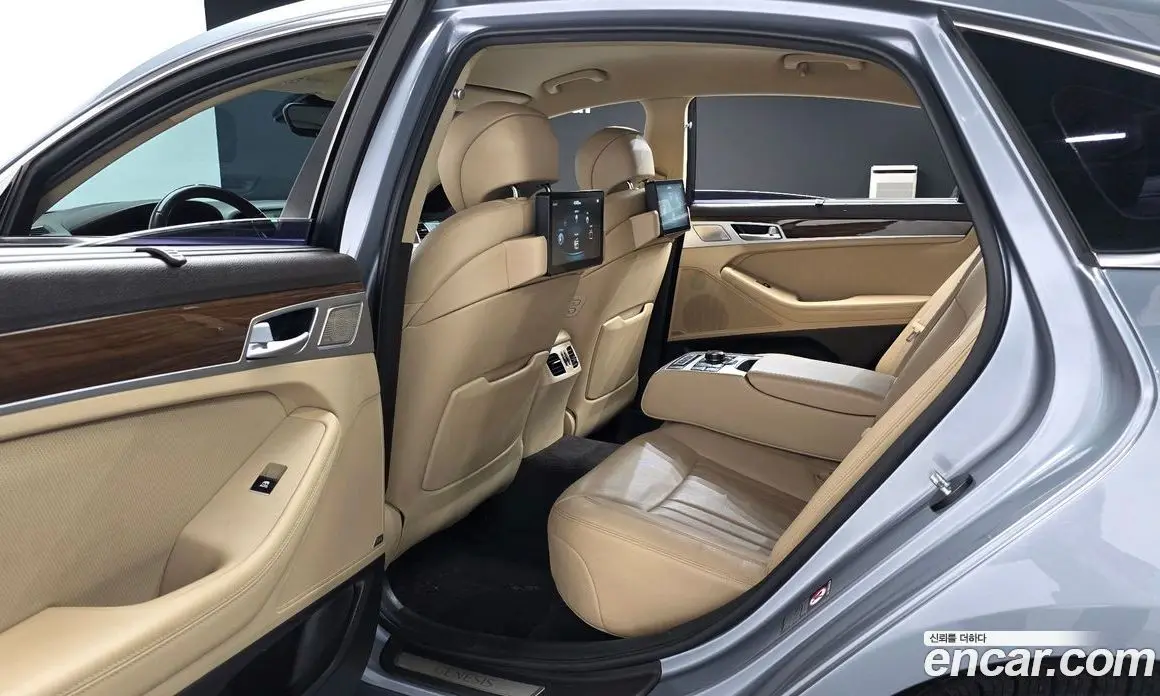 Genesis G80 2016 3.3 автомат (гидро), фото 18 Genesis G80 2016 3.3 автомат (гидро), фото 18