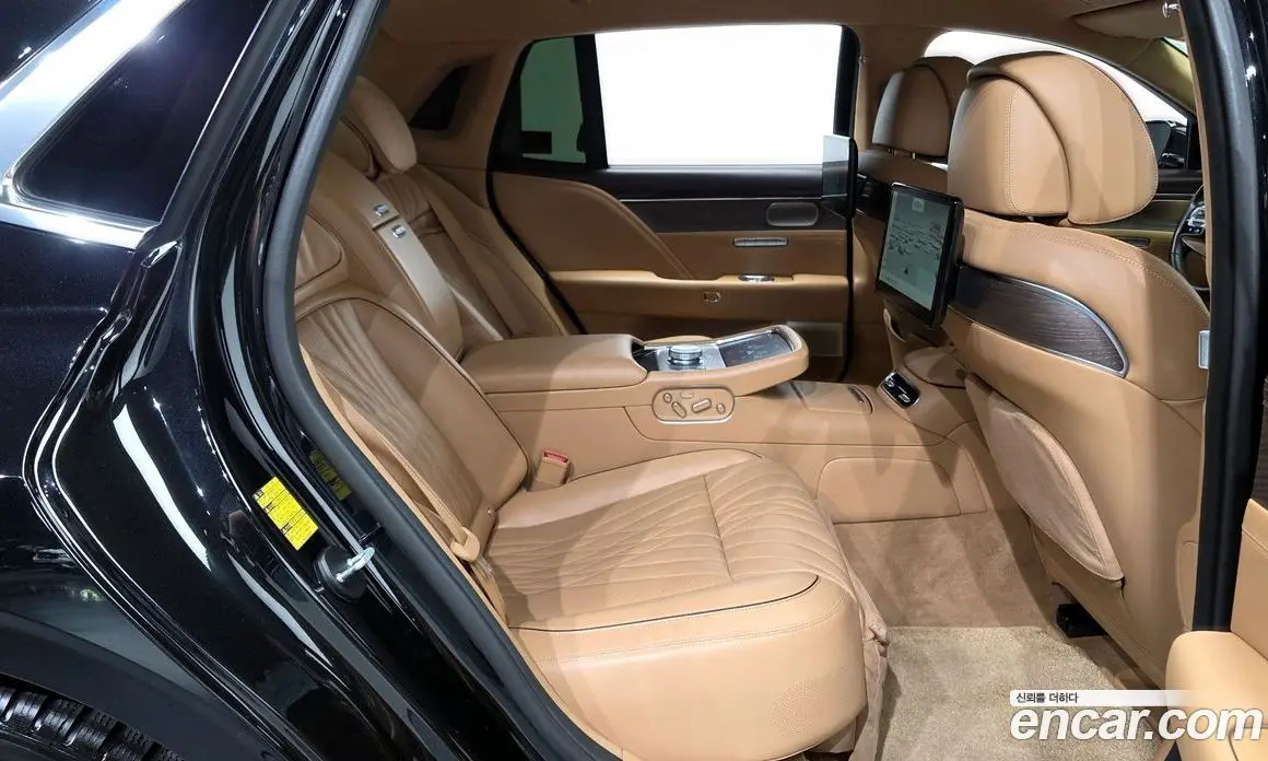 Genesis G90 2023 3.5 автомат (гидро), фото 17 Genesis G90 2023 3.5 автомат (гидро), фото 17