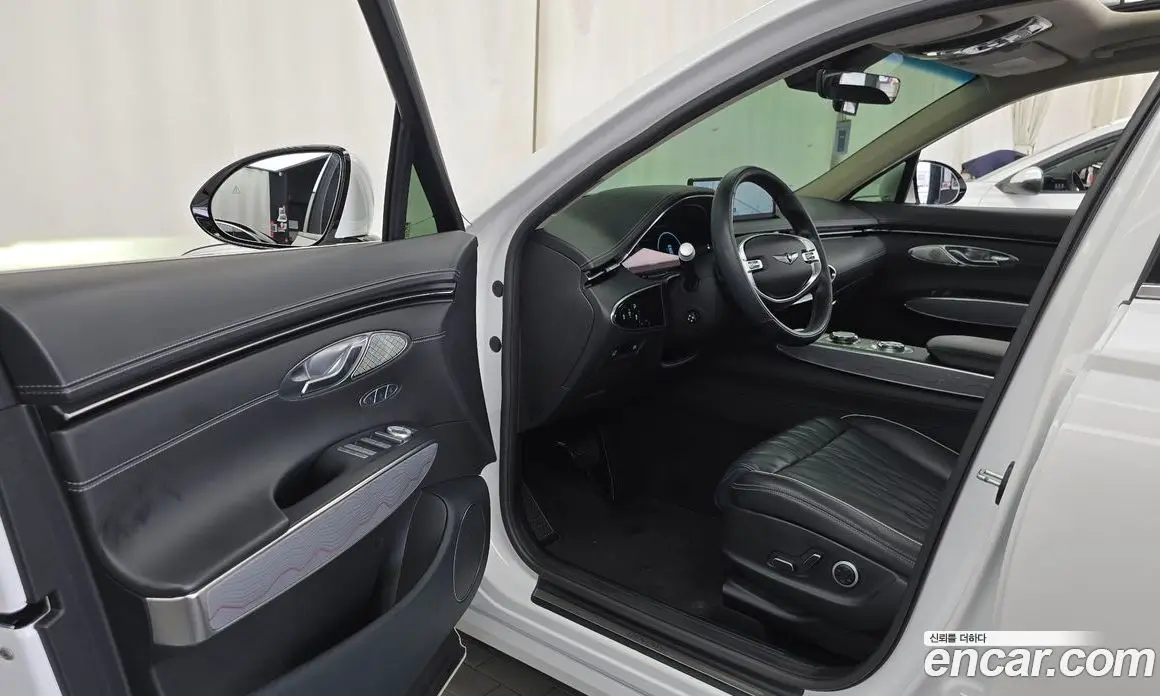 Genesis GV70 2021 2.5 автомат (гидро), фото 13 Genesis GV70 2021 2.5 автомат (гидро), фото 13