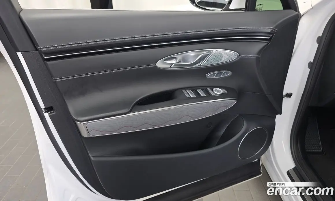 Genesis GV70 2021 2.5 автомат (гидро), фото 14 Genesis GV70 2021 2.5 автомат (гидро), фото 14