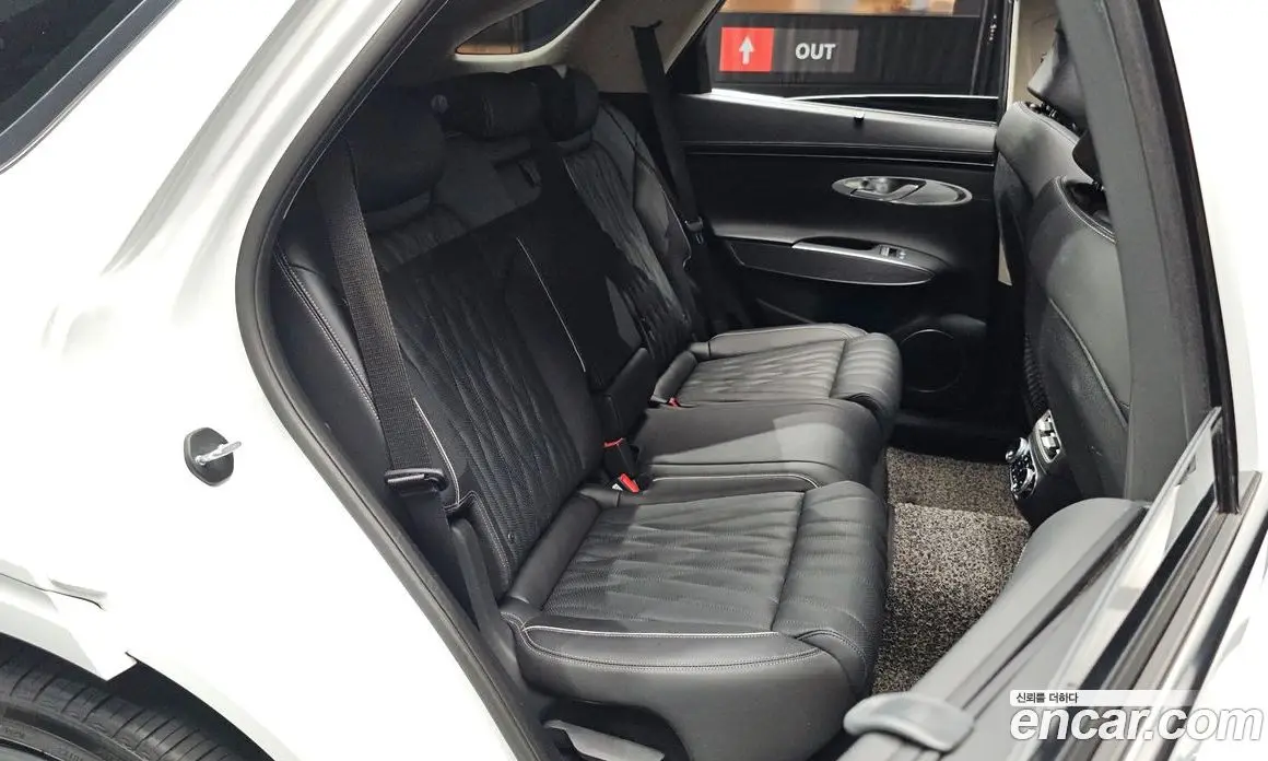 Genesis GV70 2021 2.5 автомат (гидро), фото 17 Genesis GV70 2021 2.5 автомат (гидро), фото 17