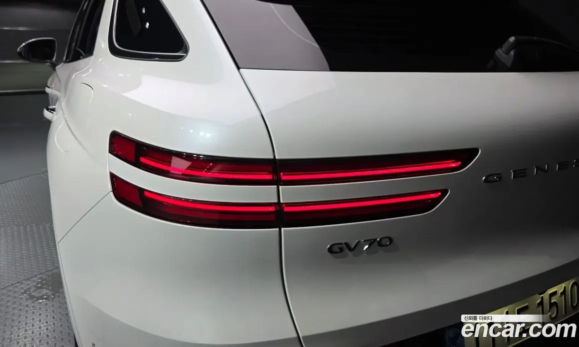 Genesis GV70 2021 2.5 автомат (гидро), фото 9 Genesis GV70 2021 2.5 автомат (гидро), фото 9