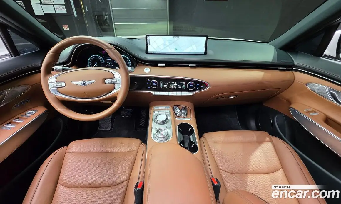 Genesis GV70 2021 2.5 автомат (гидро), фото 10 Genesis GV70 2021 2.5 автомат (гидро), фото 10