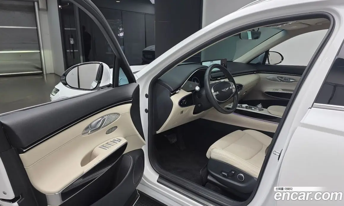 Genesis GV70 2022 2.5 автомат (гидро), фото 13