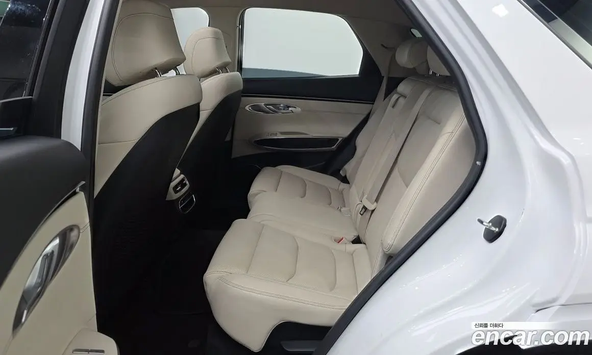 Genesis GV70 2022 2.5 автомат (гидро), фото 18